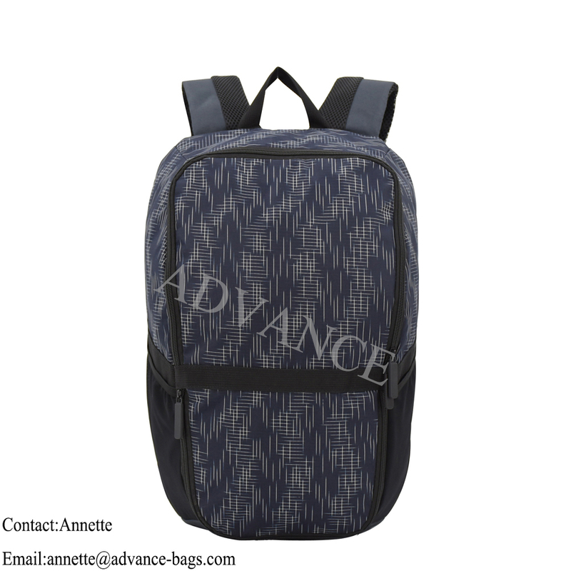 Venta caliente Mochila de viaje ligera Mochilas deportivas al aire libre Mochila para acampar Senderismo Mochila Schhol