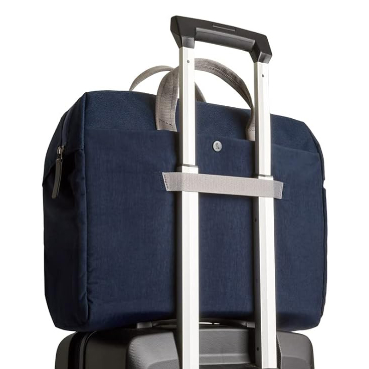 Bolsa de gimnasia para hombres para mujeres con compartimento de zapatos, bolso de lona deportiva, transmisión de viajes impermeable durante la noche de transporte para yoga con manga de tranvía