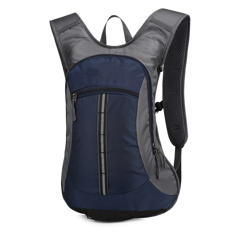 ADVANCE Mochila de ciclismo ligera e impermeable, bolsa para casco, puerto de hidratación, correas ajustables, nailon antidesgarro para correr y ciclismo