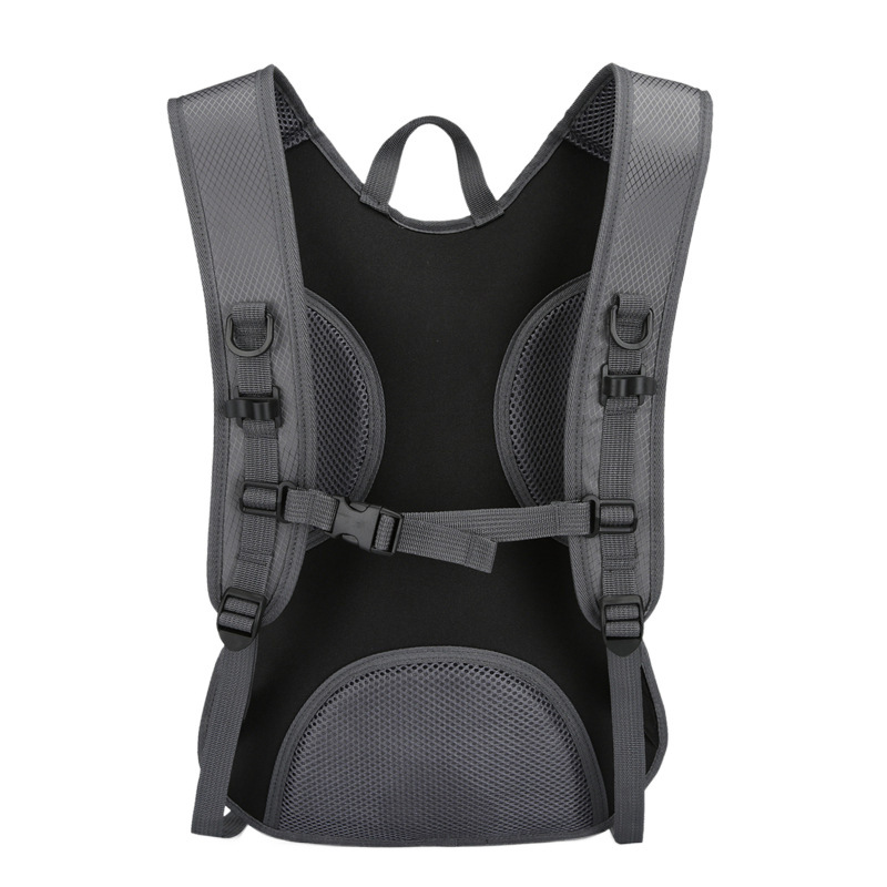 ADVANCE Mochila de ciclismo ligera e impermeable, bolsa para casco, puerto de hidratación, correas ajustables, nailon antidesgarro para correr y ciclismo